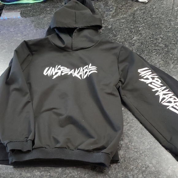 2 Black & White Hoodies Reebok And Unsleakable - Picture 3 of 8